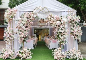 Cổng hoa cươi hỏi