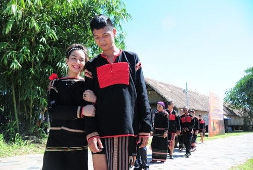 Phong tục cưới hỏi của dân tộc Êđê