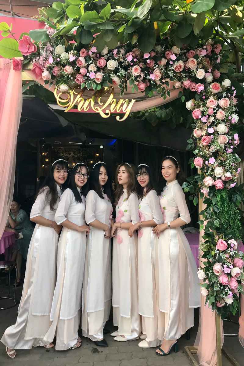 Dịch vụ đội bưng lễ cưới tại Long Biên