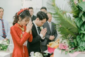 Dịch vụ trang trí bàn thờ gia tiên ngày cưới