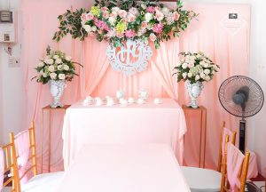 Trang trí bàn ghế gia tiên đám cưới
