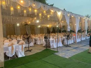 Trang trí rạp cưới trong nhà trang trí đẹp  chuyên nghiệp giá tốt