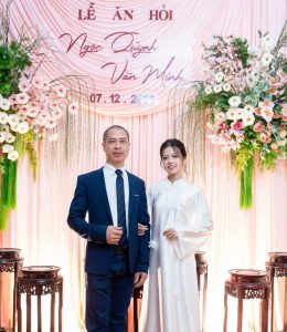 Trang trí phông cổng hoa cưới hỏi